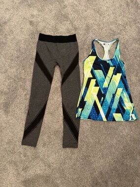 Women’s medium activewear